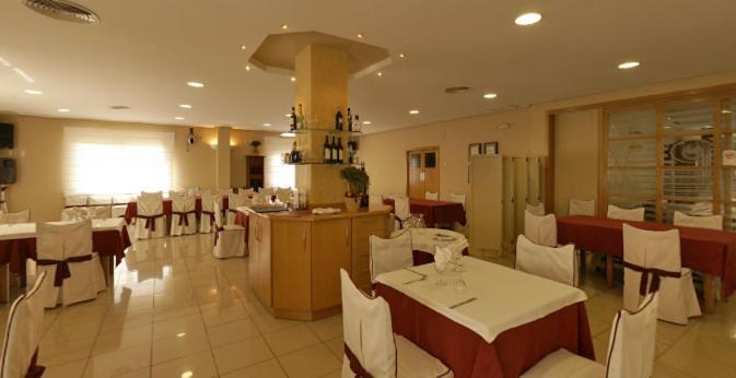Hotel Ciutat De Carlet Екстер'єр фото